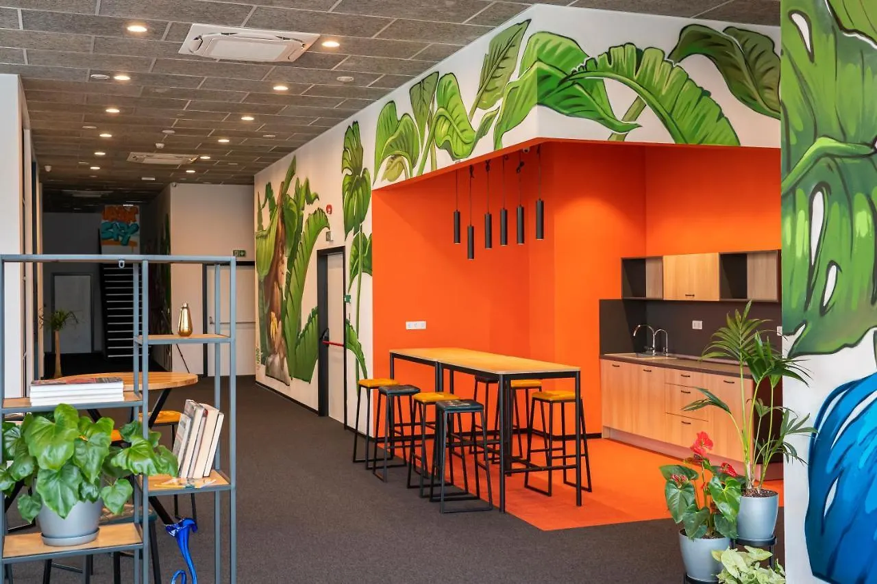 Hotel Campus 90 - Free Parking Varna 3*,
